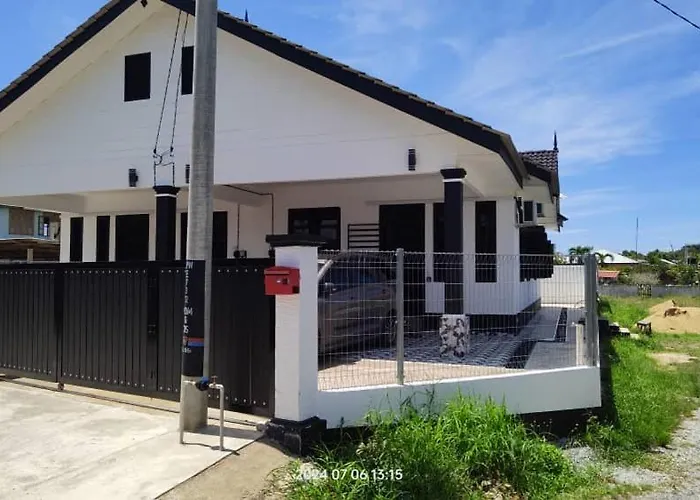 Hadeera Minimalis Family Homestay