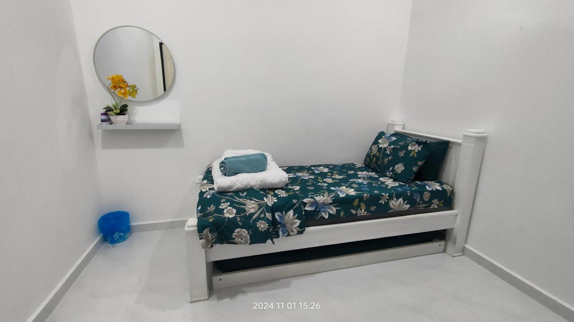 Holiday home Hadeera Minimalis Family Kuala Terengganu